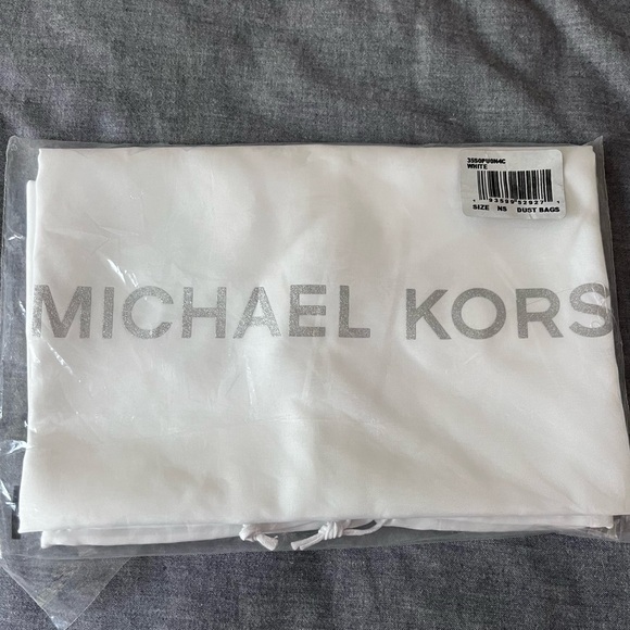 Michael Kors New XL Dust Bag BNWT - Picture 3 of 3